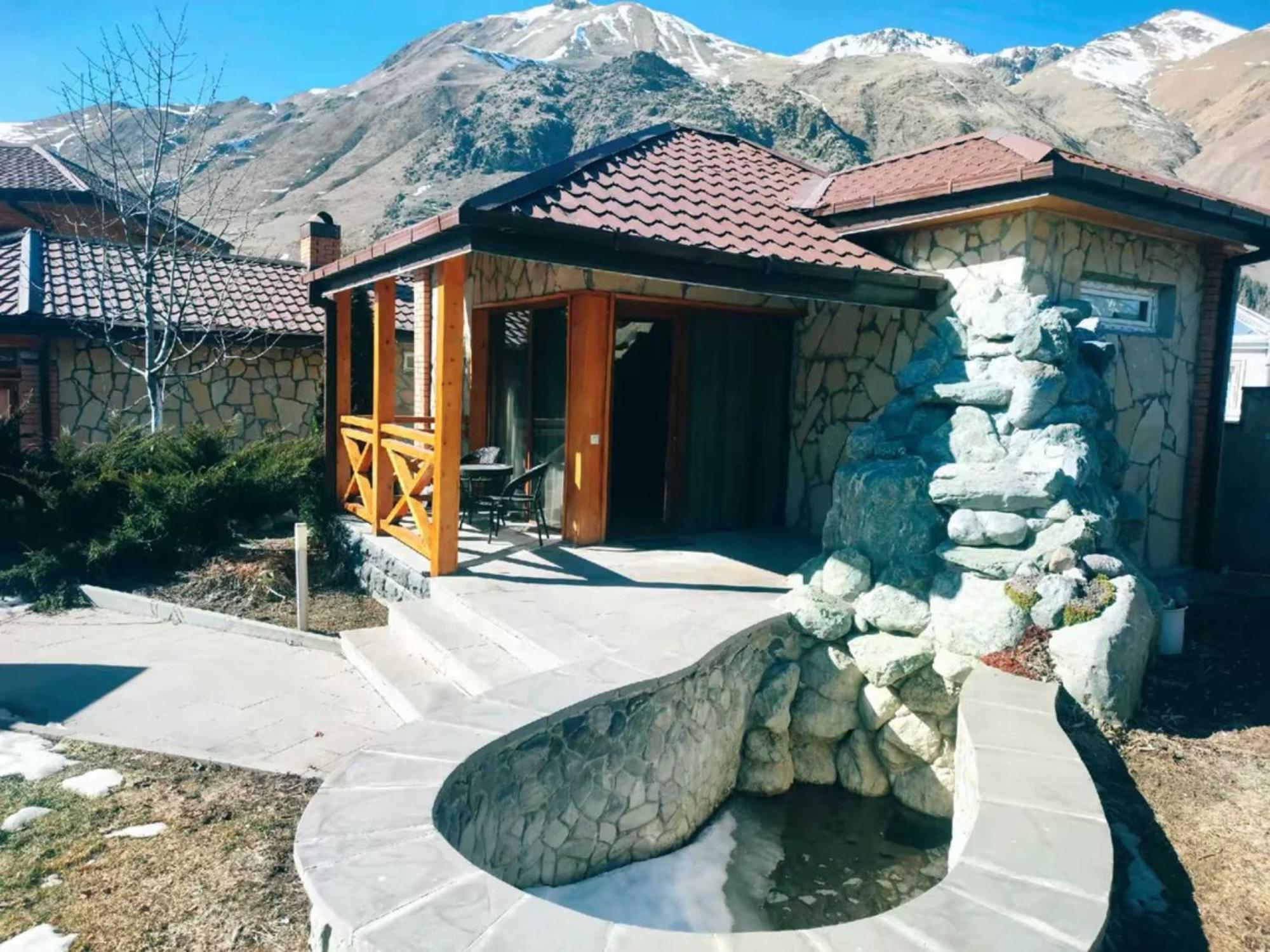 Vardisubani Villa Kazbegi Exterior foto